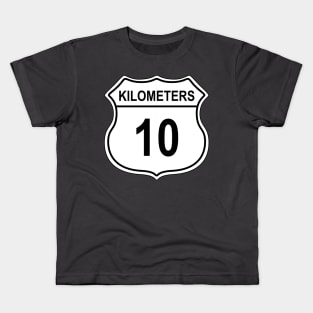 10k US Highway Sign Kids T-Shirt